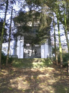 Carnieres-rue-du-Calvaire