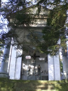 Carnieres-rue-du-calvaire